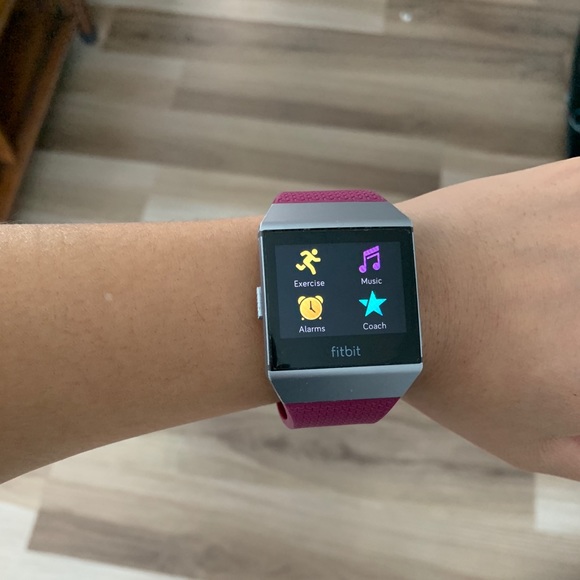 Fitbit Ionic - Picture 7 of 8